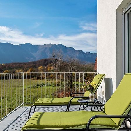 Velebit Lodge Lovinac  Esterno foto