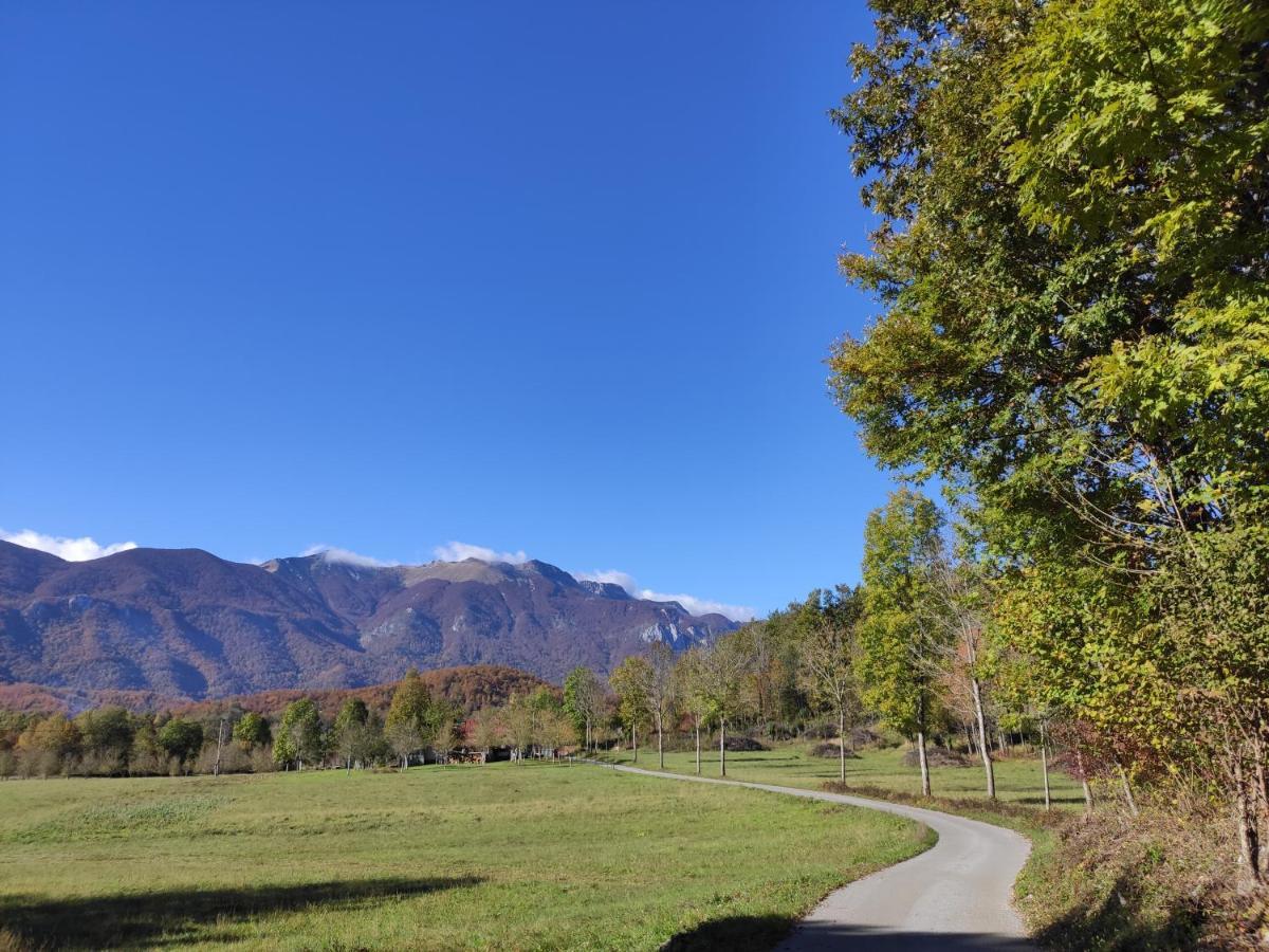 Velebit Lodge Lovinac  Esterno foto