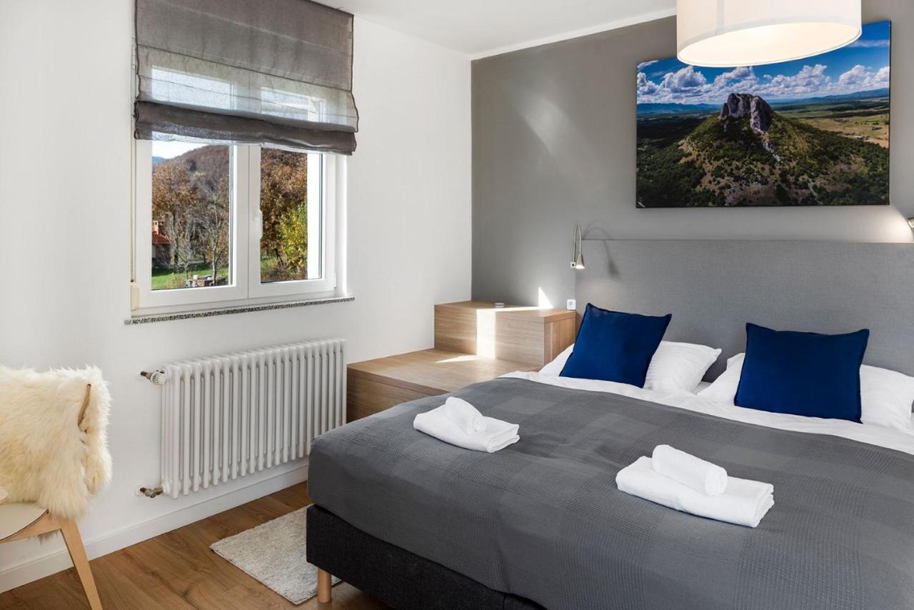 Velebit Lodge Lovinac  Esterno foto