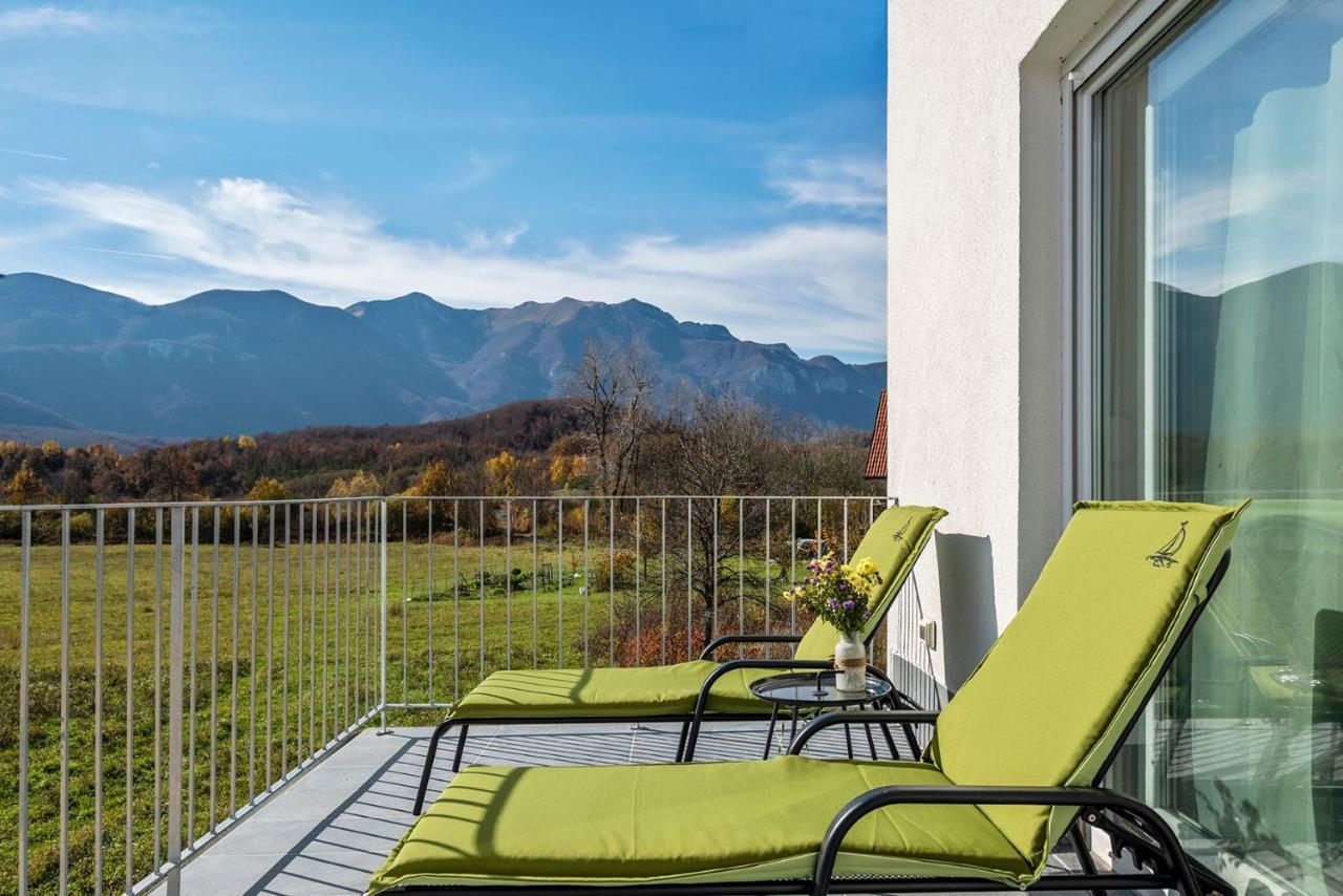 Velebit Lodge Lovinac  Esterno foto
