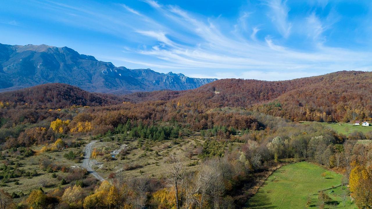 Velebit Lodge Lovinac  Esterno foto