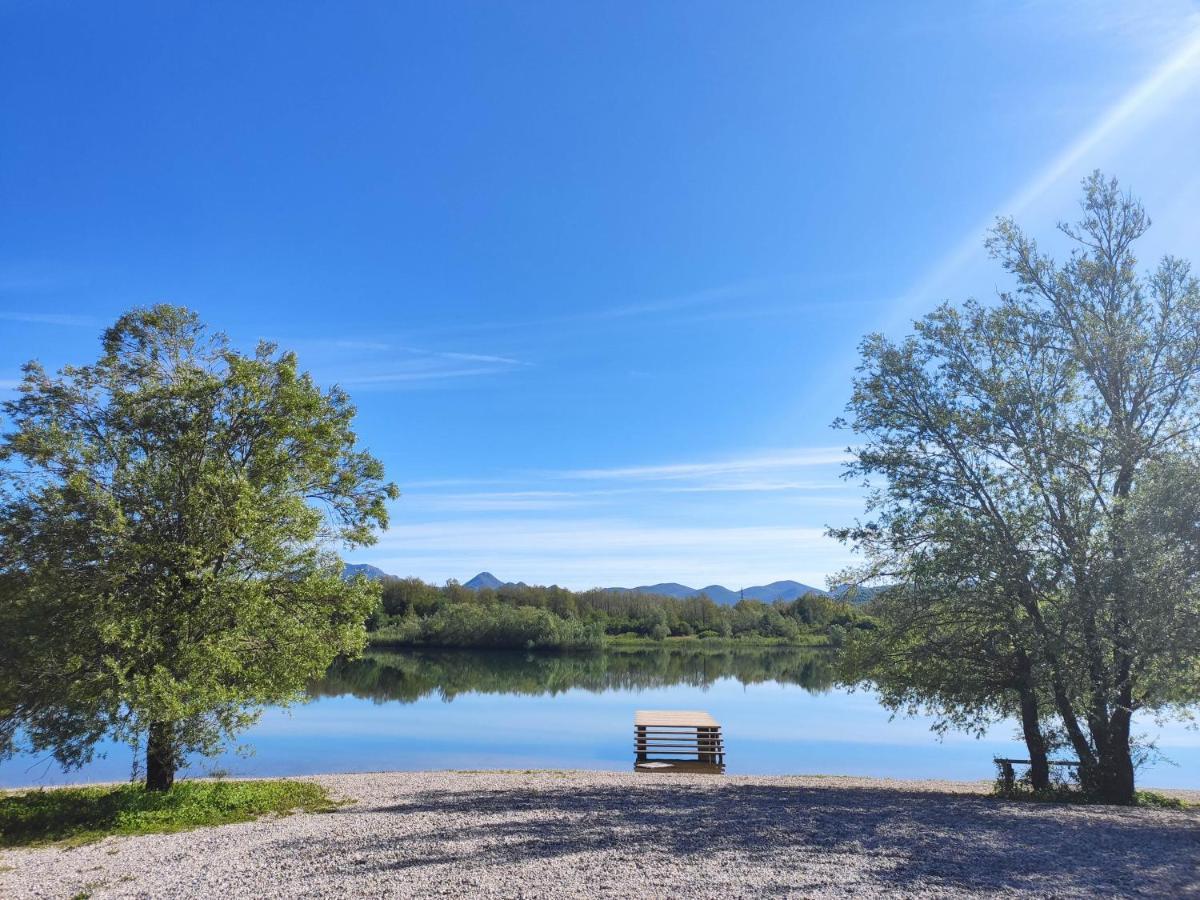 Velebit Lodge Lovinac  Esterno foto