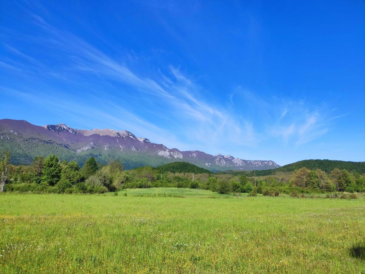 Velebit Lodge Lovinac  Esterno foto